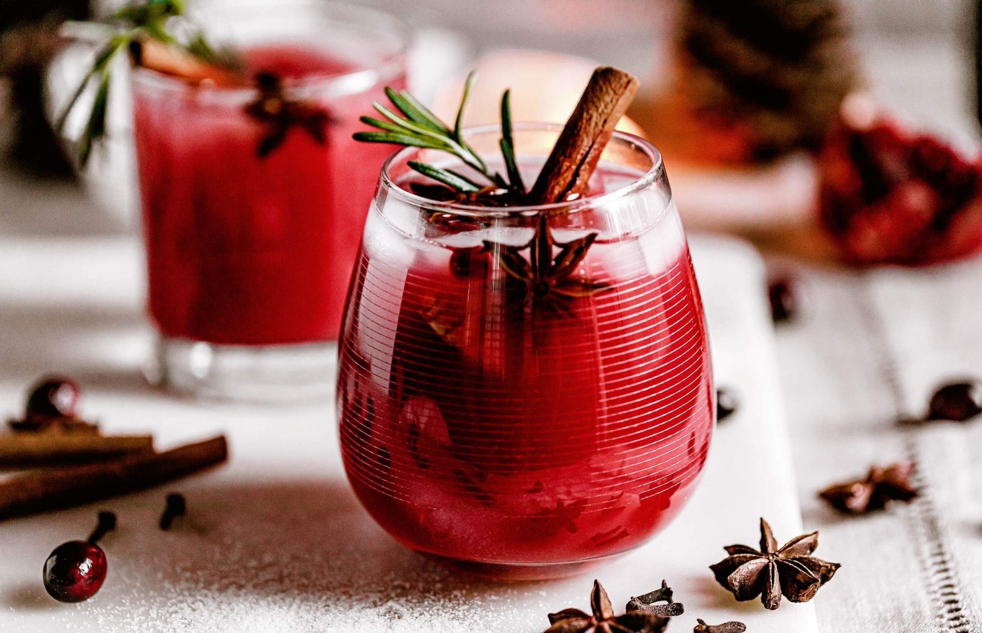 Christmas-Cranberry-Bourbon-Cocktail-recipe-2