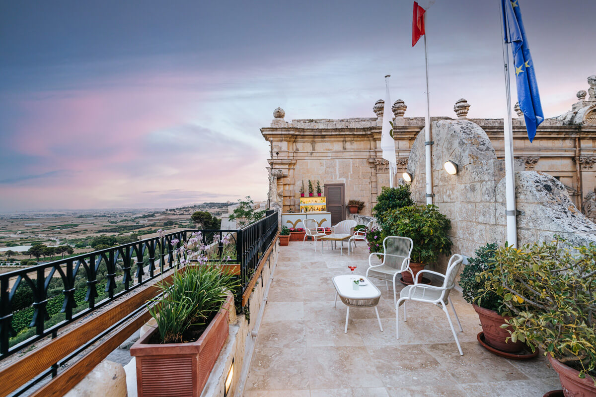de Mondion Michelin Star, Malta – Terrace (6)